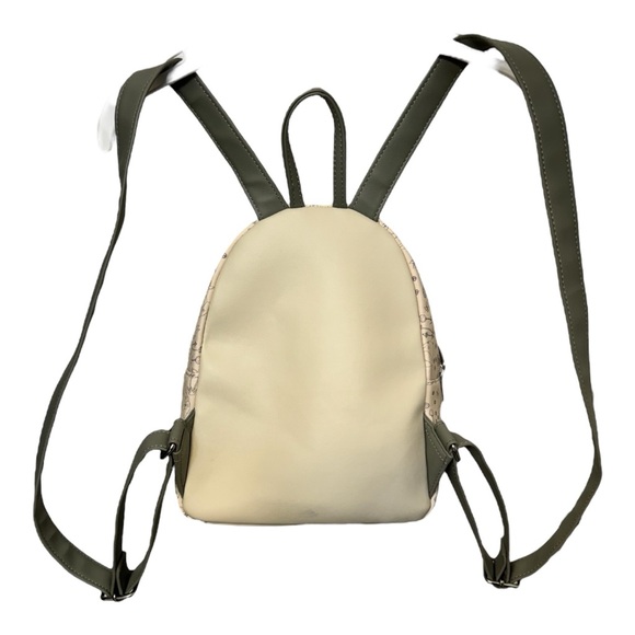 MY NEIGHBOR TOTORO 
Studio Ghibli My Neighbor Totoro Rain Mini Backpack - Picture 3 of 14